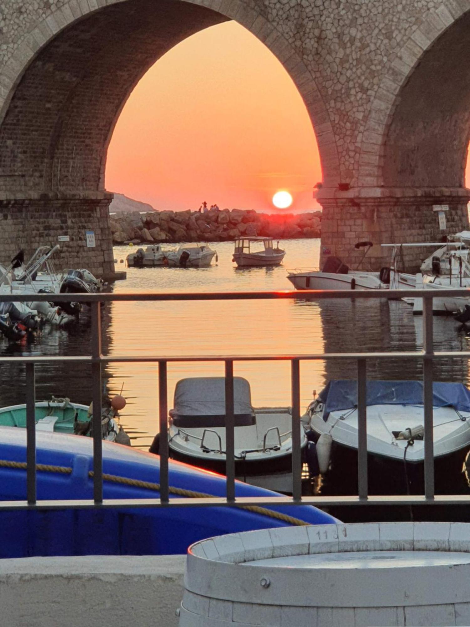 "La Baigneuse" Vallon Des Auffes Марсель Екстер'єр фото